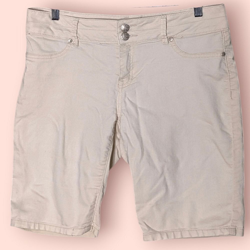 d. jeans Cream Stretch Denim Bermuda Shorts Low Rise Wide Waistband size 12